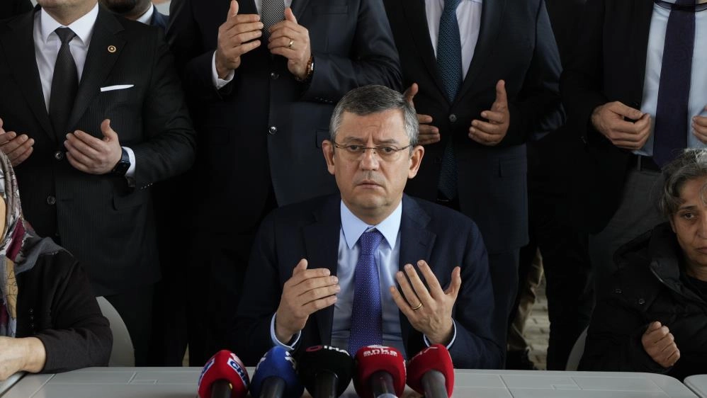 CHP Lideri Özel: "Böyle bir günde siyaset yapılmasını doğru bulmuyorum"