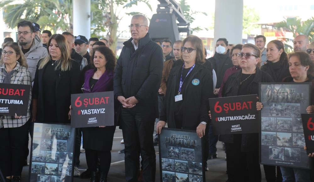 Mersin Mezitli’de 6 Şubat depremlerinde hayatını kaybedenler anıldı