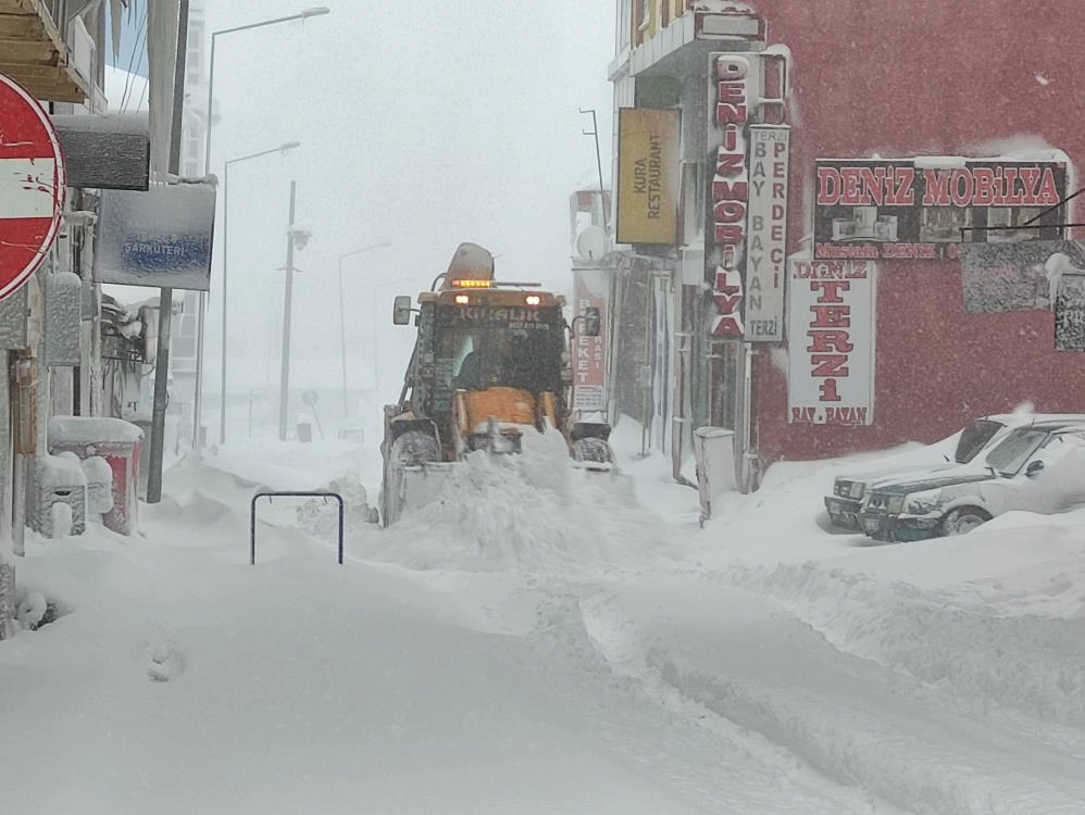 Ardahan’da son 55 yılın en yoğun kar yağışı