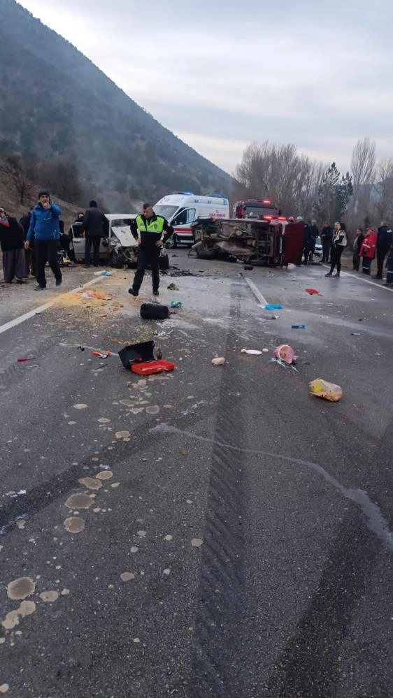 Ankara-Bolu sınırında feci kaza: 3 ölü, 3 yaralı