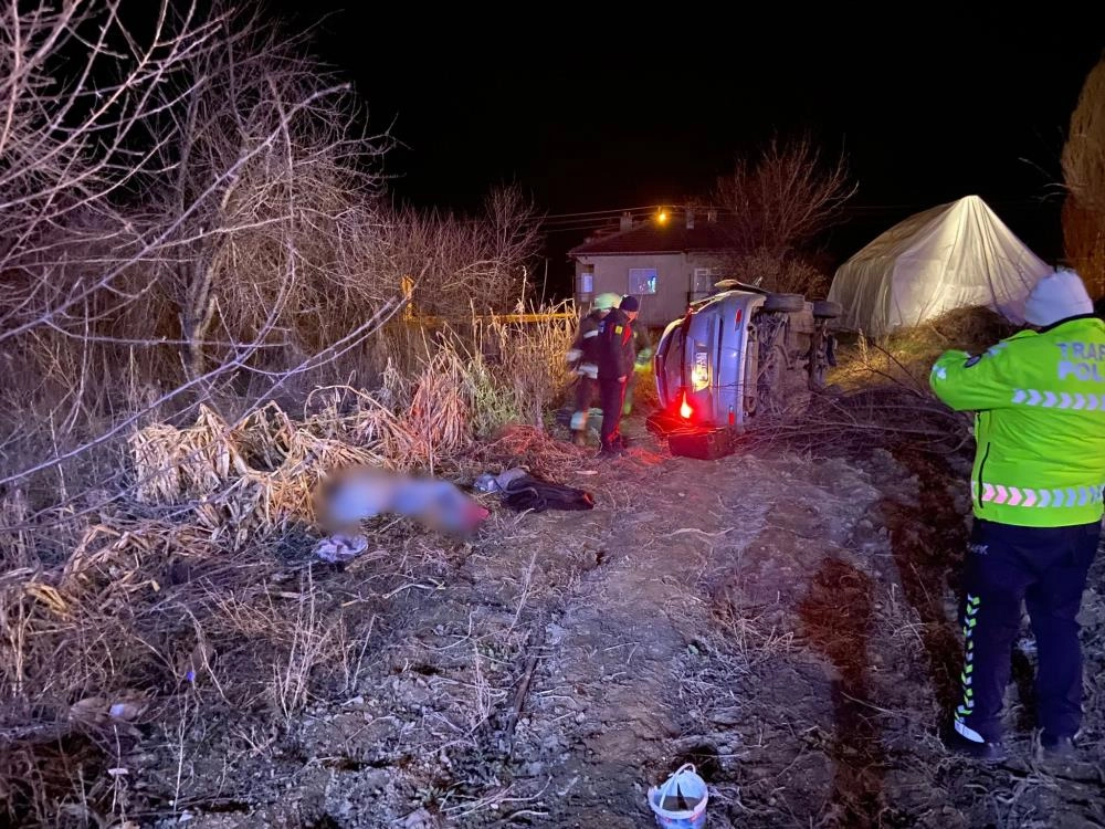 Konya'da feci kaza: 1'i bebek 3 kişi hayatını kaybetti