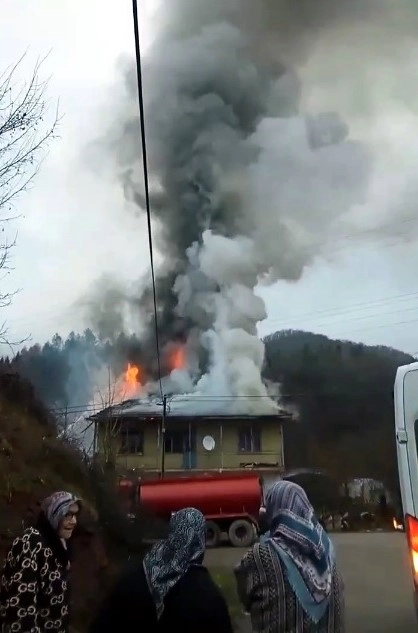 Köylüler patlama sesleri ile uyandı