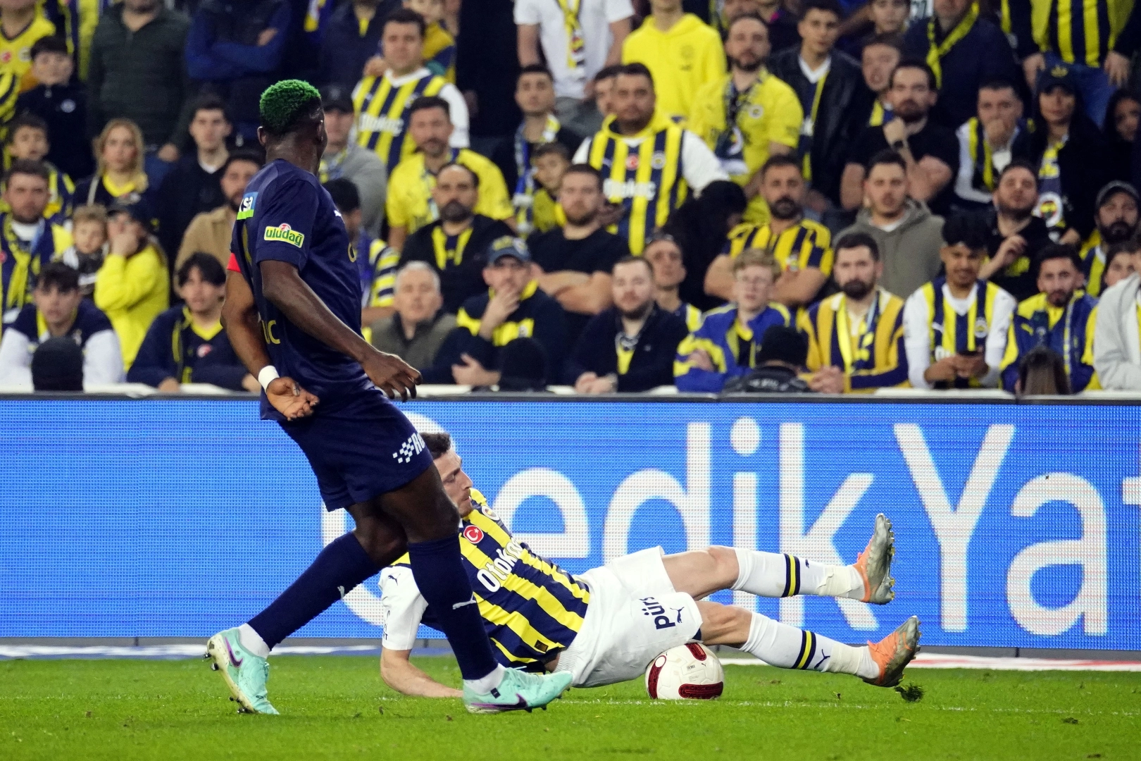 Fenerbahçe 90+6'da kazandı, maç fazlasıyla lider