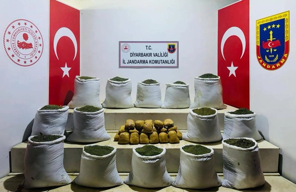 Diyarbakır’da 381 kilo esrar ele geçirildi