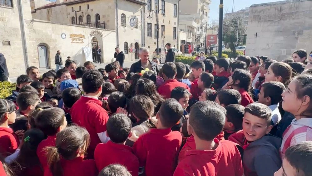 Sarıkayalı çocuklara Şahinbey Belediyesi unutamayacakları bir gün yaşattı