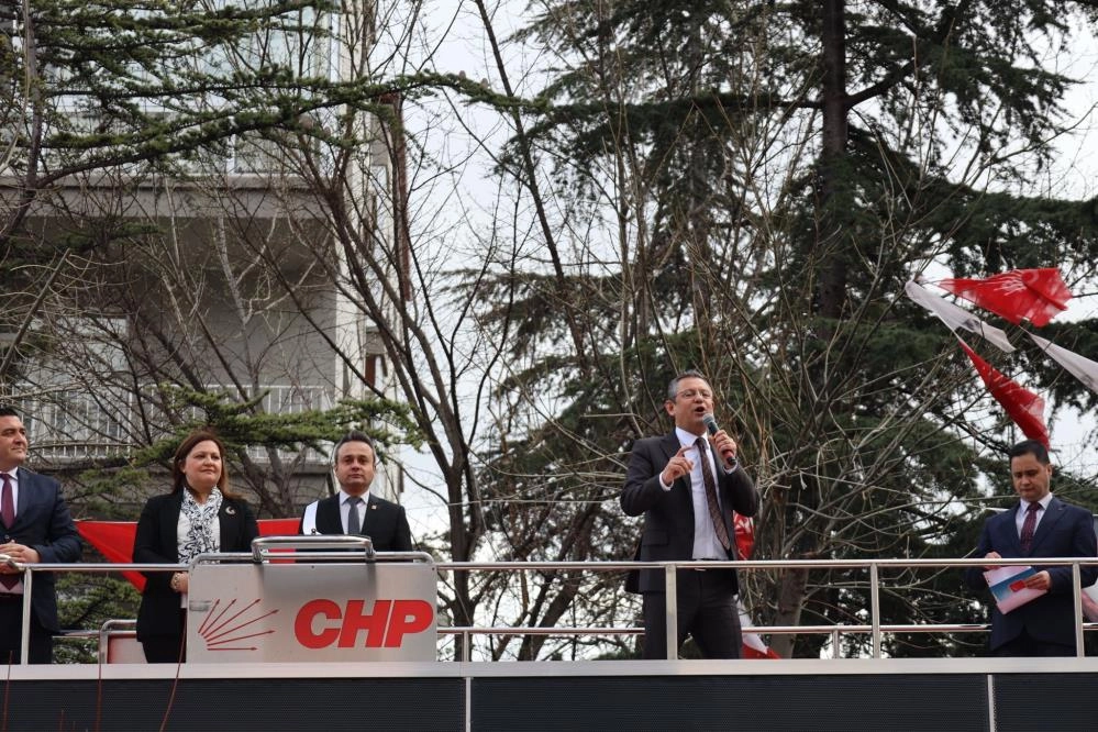 Özgür Özel: “İktidardaki gücü mutlaka yerelle dengelemek zorundayız”