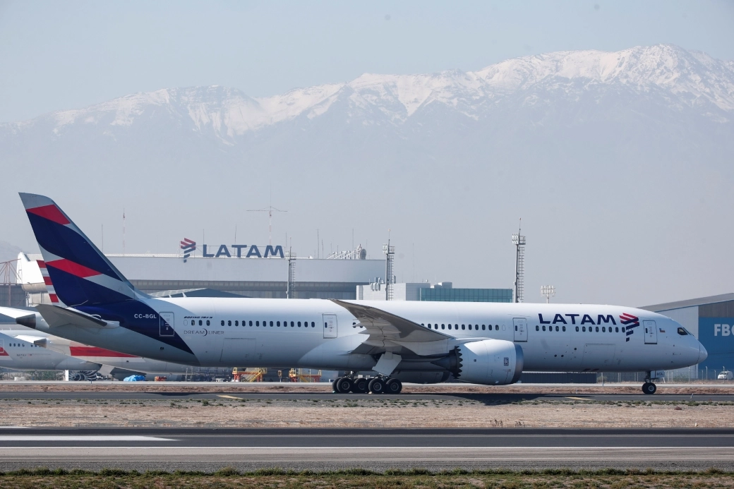 LATAM Havayolları'na ait uçaktaki teknik sorun nedeniyle 50 kişi yaralandı