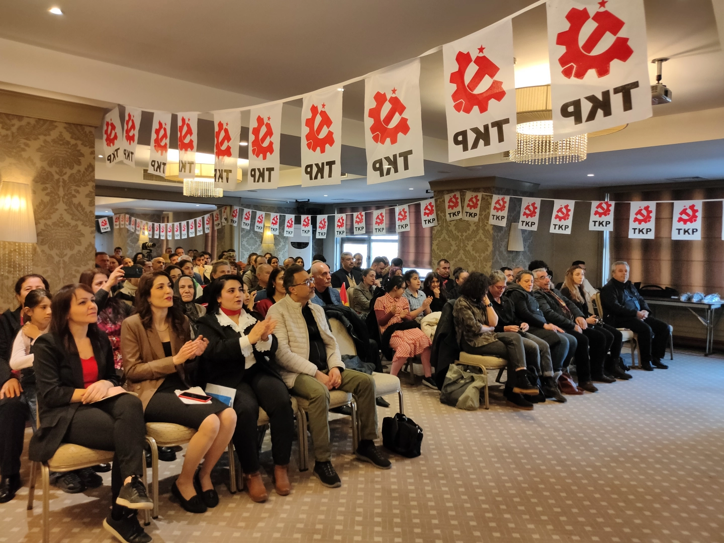 Gaziantep’te TKP Adaylarının seçim sloganı  'Zübüklerden kurtulacağız'