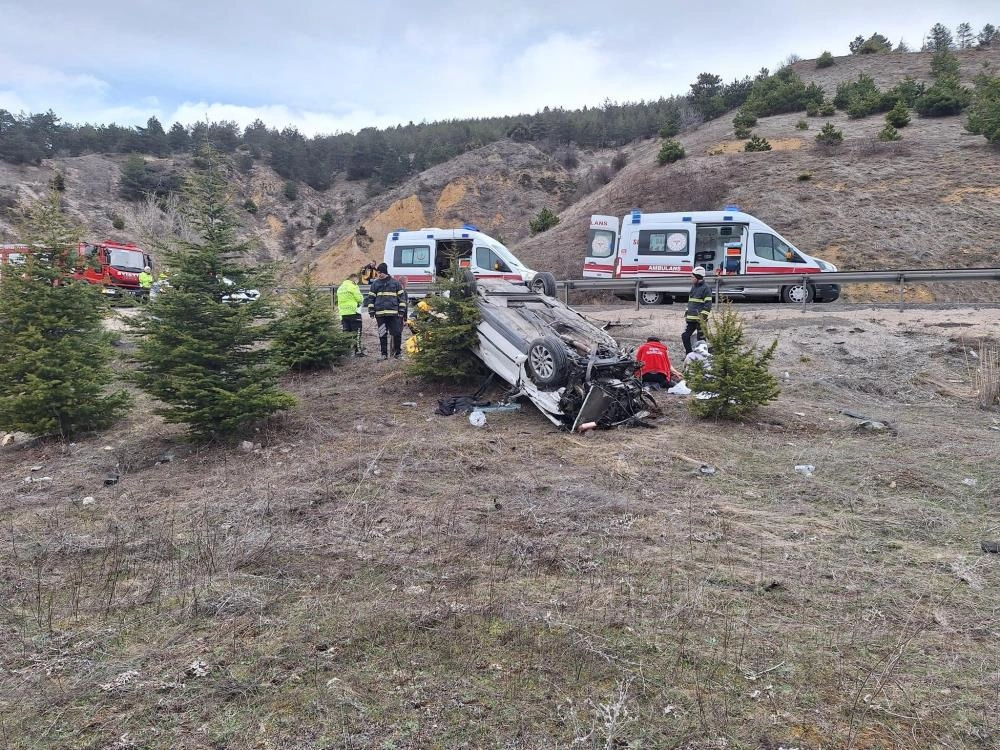 Yoldan çıkan otomobil takla attı: 5 yaralı