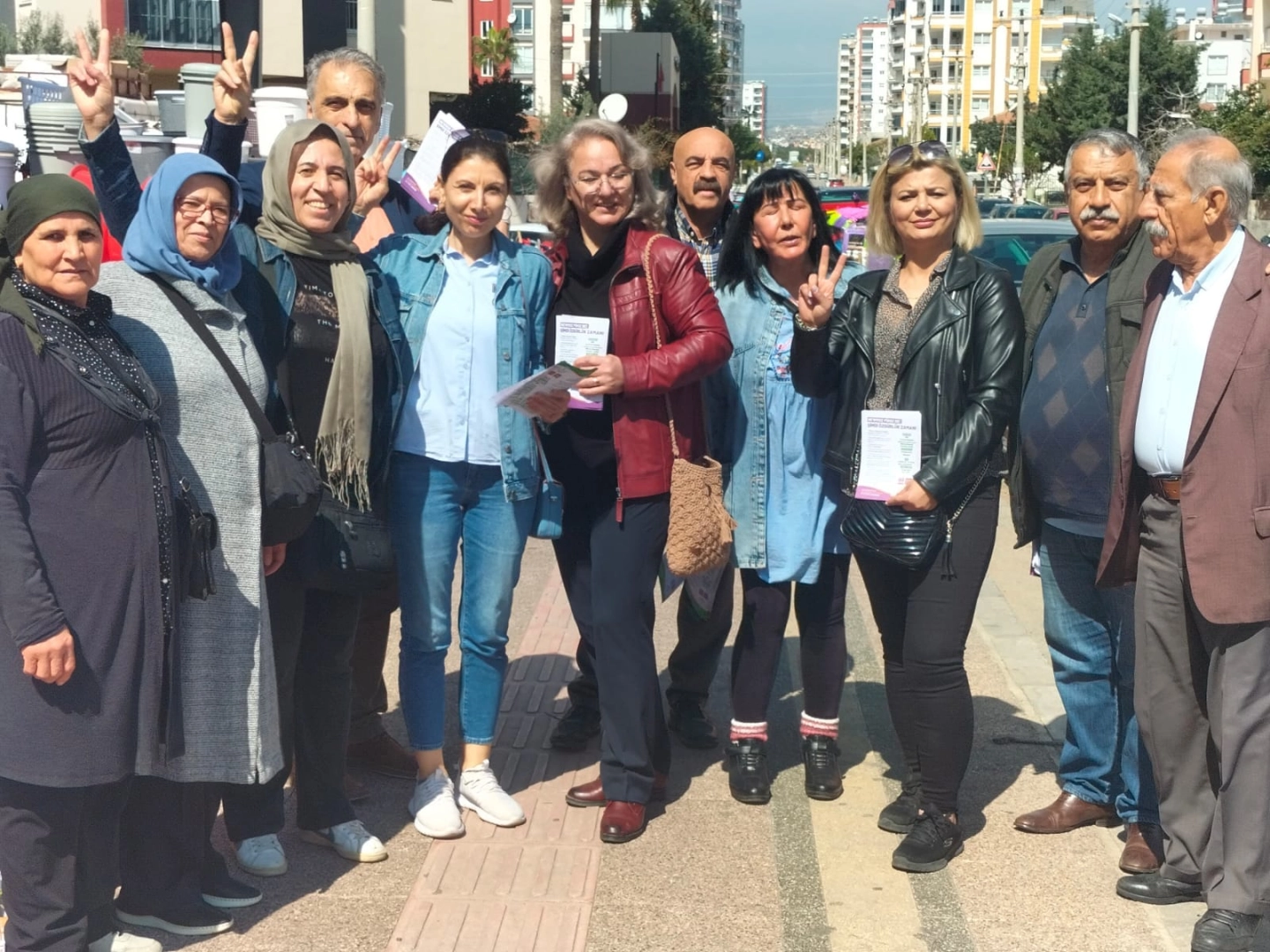 Dem Parti Mezitli’den seçim çalışmalarını yoğunlaştırdı