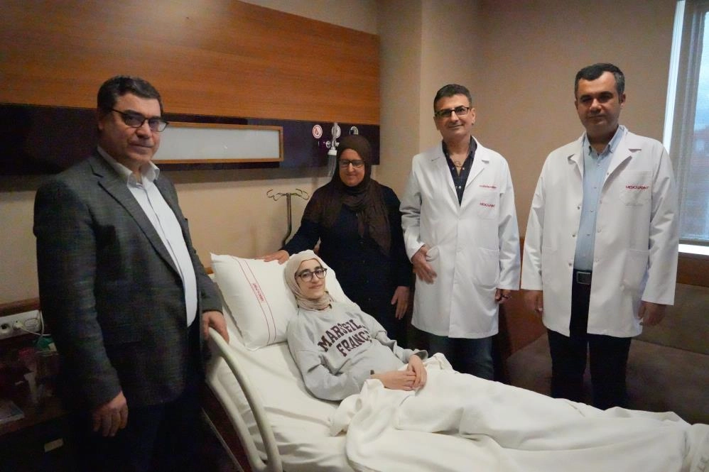 Yemek yiyemeyen Ceyda  sağlığına Medical Point Hastanesinde kavuştu