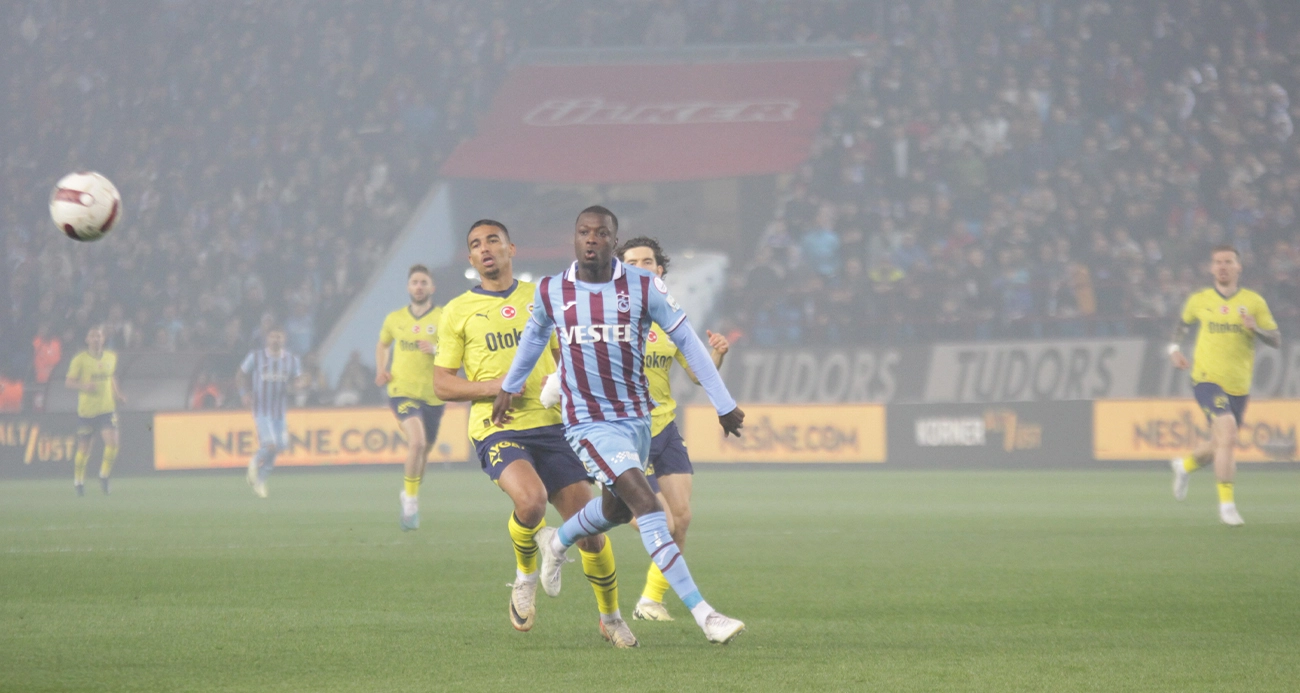 Fenerbahçe deplasmanda Trabzonspor’u üzdü,  üç puan kazandı