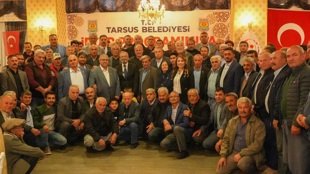 Tarsus Belediye Başkanı Bozdoğan, muhtarlarla iftarda bir araya geldi