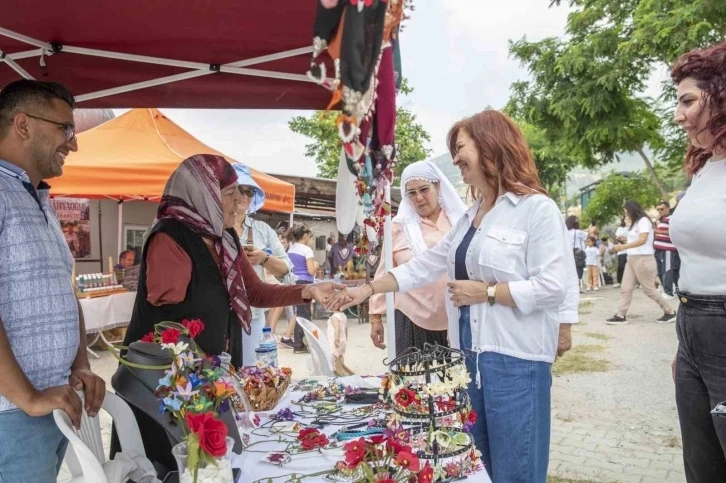 Mersin Büyükşehir’in destekleriyle üretmeye devam ediyor