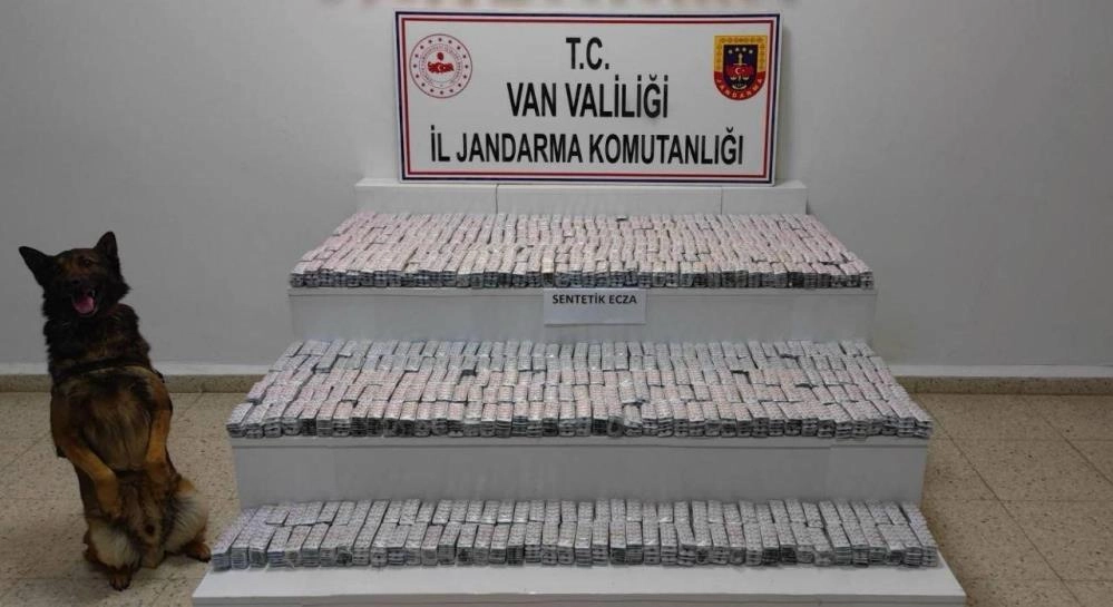 Van’da 14 kilo eroin ve 59 bin adet sentetik hap ele geçirildi