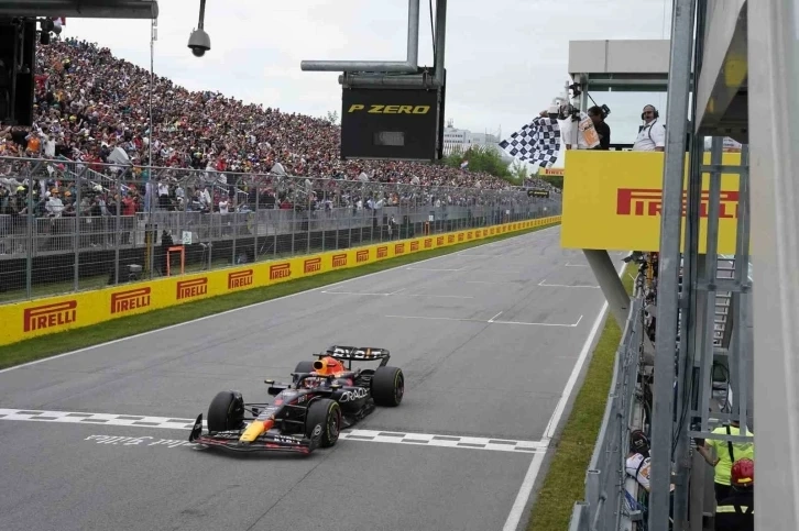 Hollanda da Kanada Grand Prix’sinde kazanan Max Verstappen