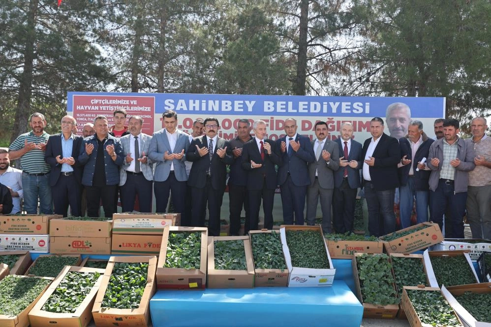 Şahinbey Belediyesi  fide dağıtımına başladı