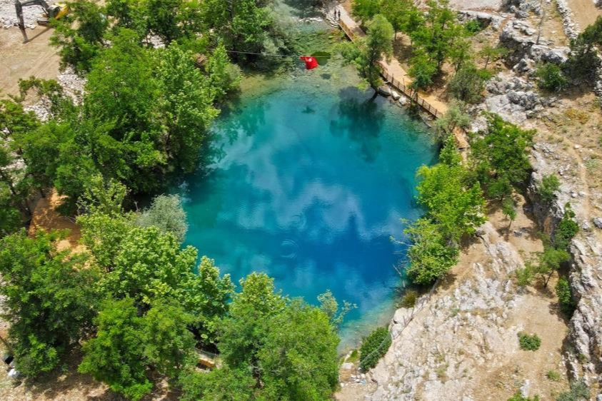 Kahramanmaraş'ta 250 metre aşağı inilen suyun dibi bulunamıyor