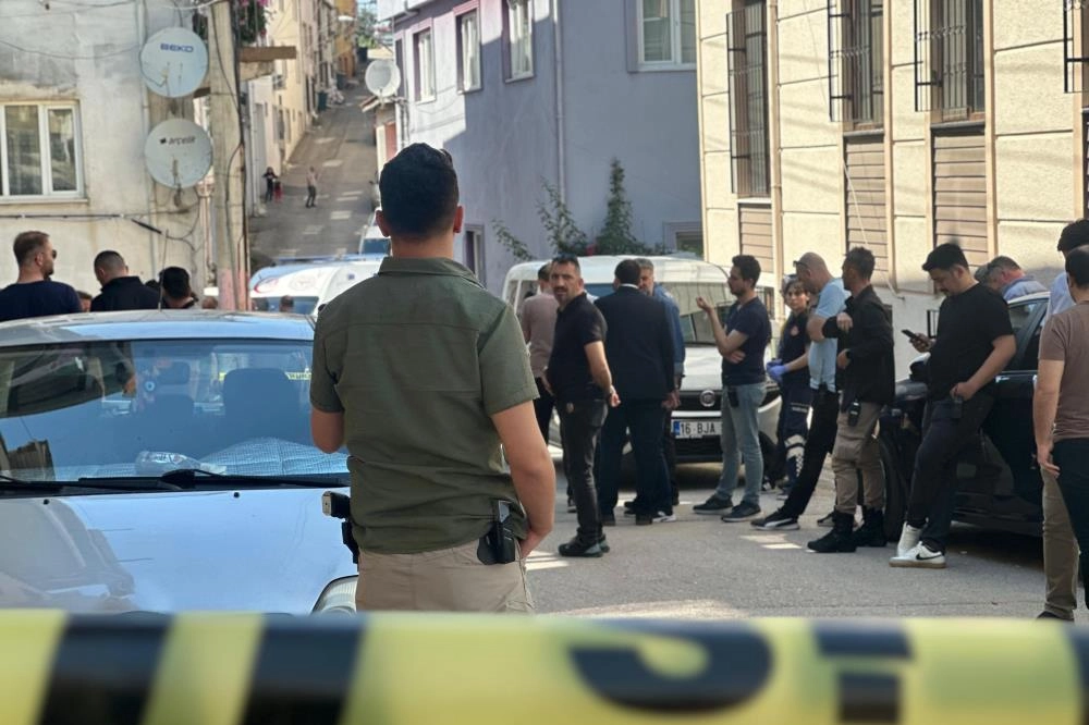  Eşiyle olan problemleri aklına gelince 3 evladını gözünü kırpmadan öldürdü