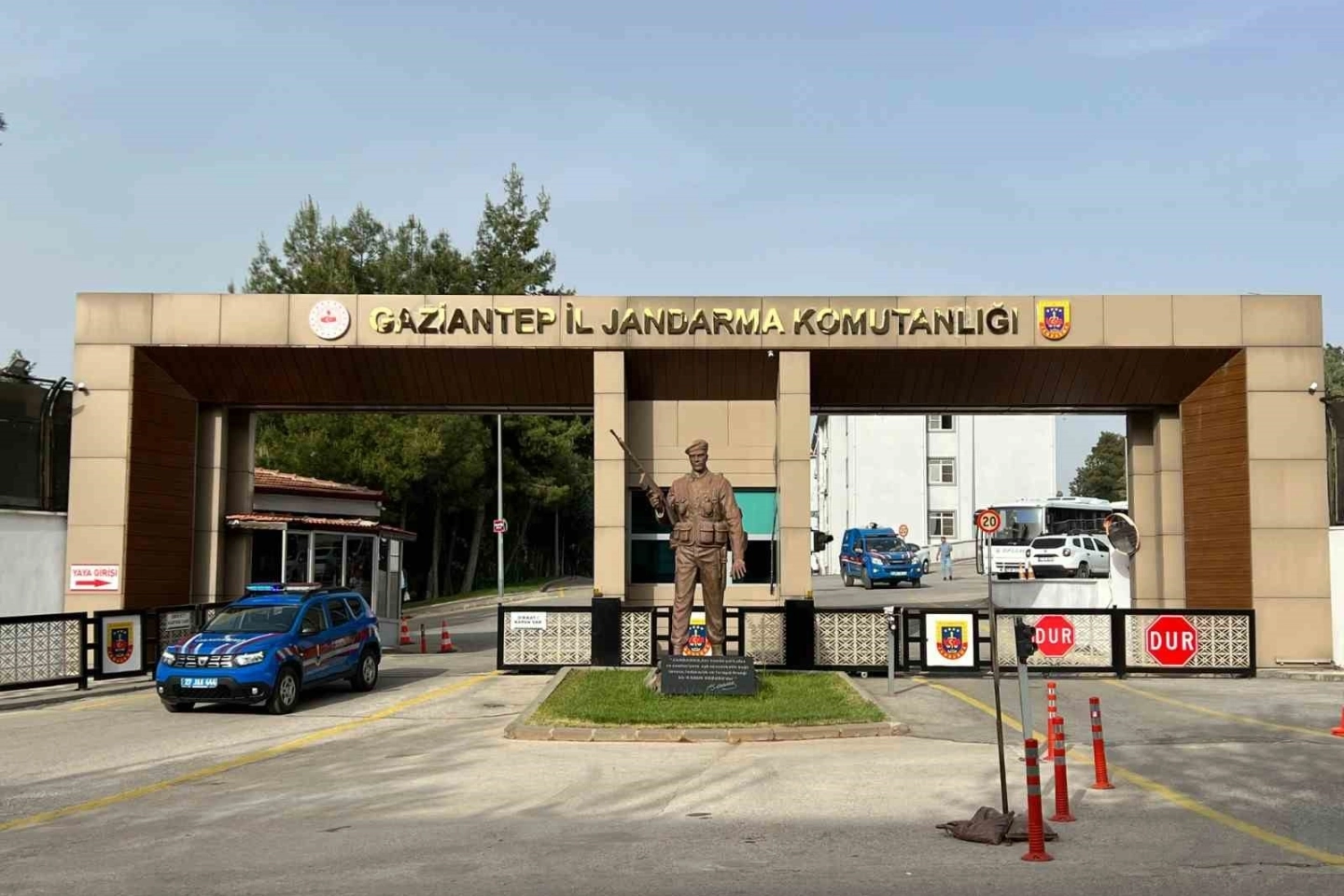 Jandarma Gaziantep'te yaklaşık 3 milyon lira dolandıran 23 şüpheliyi yakaladı