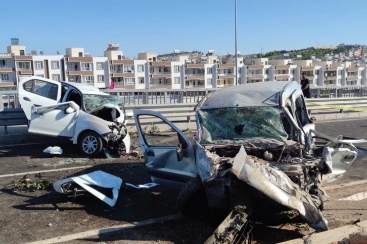 Urfa'da otomobil ile ticari araç çarpıştı, 5 yaralı