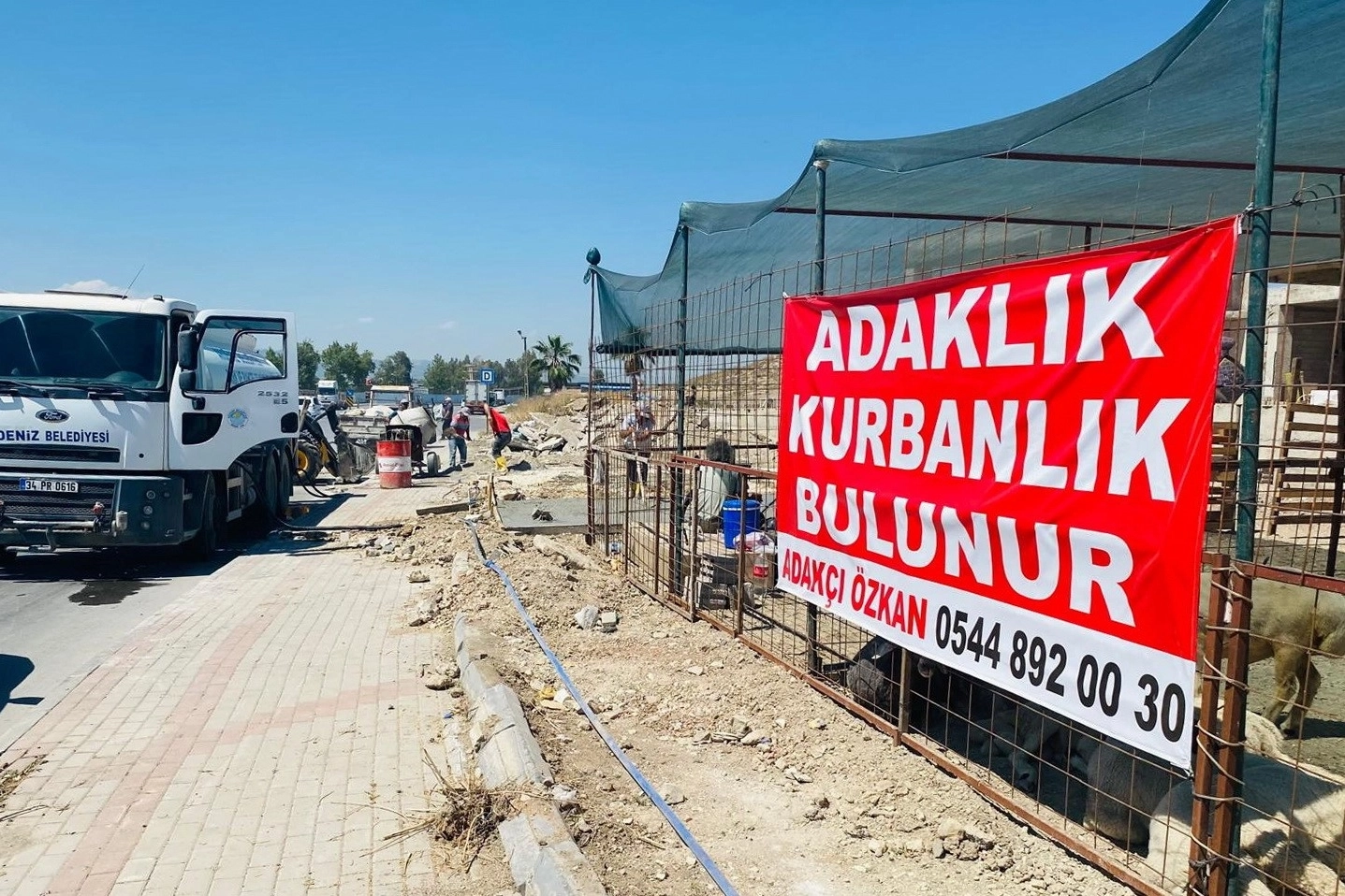 Akdeniz’de kurban kesim ve satış yerleri hazır