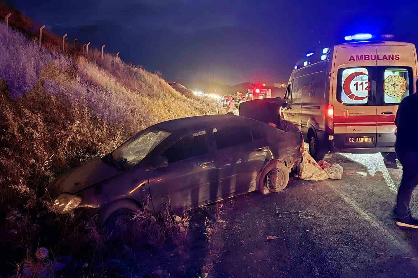 Diyarbakır - Adıyaman yolunda feci kaza  1 ölü, 6 yaralı var