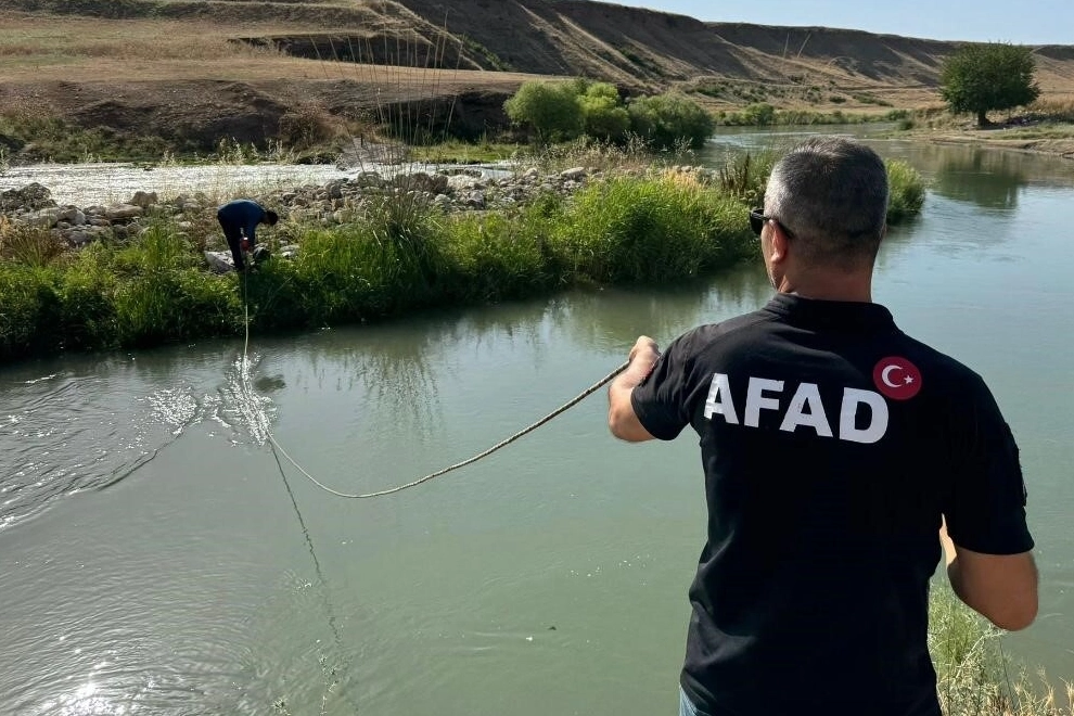 Siirt'te  mahsur kalan 5 kişi kişinin imdadına AFAD ekipleri yatıştı