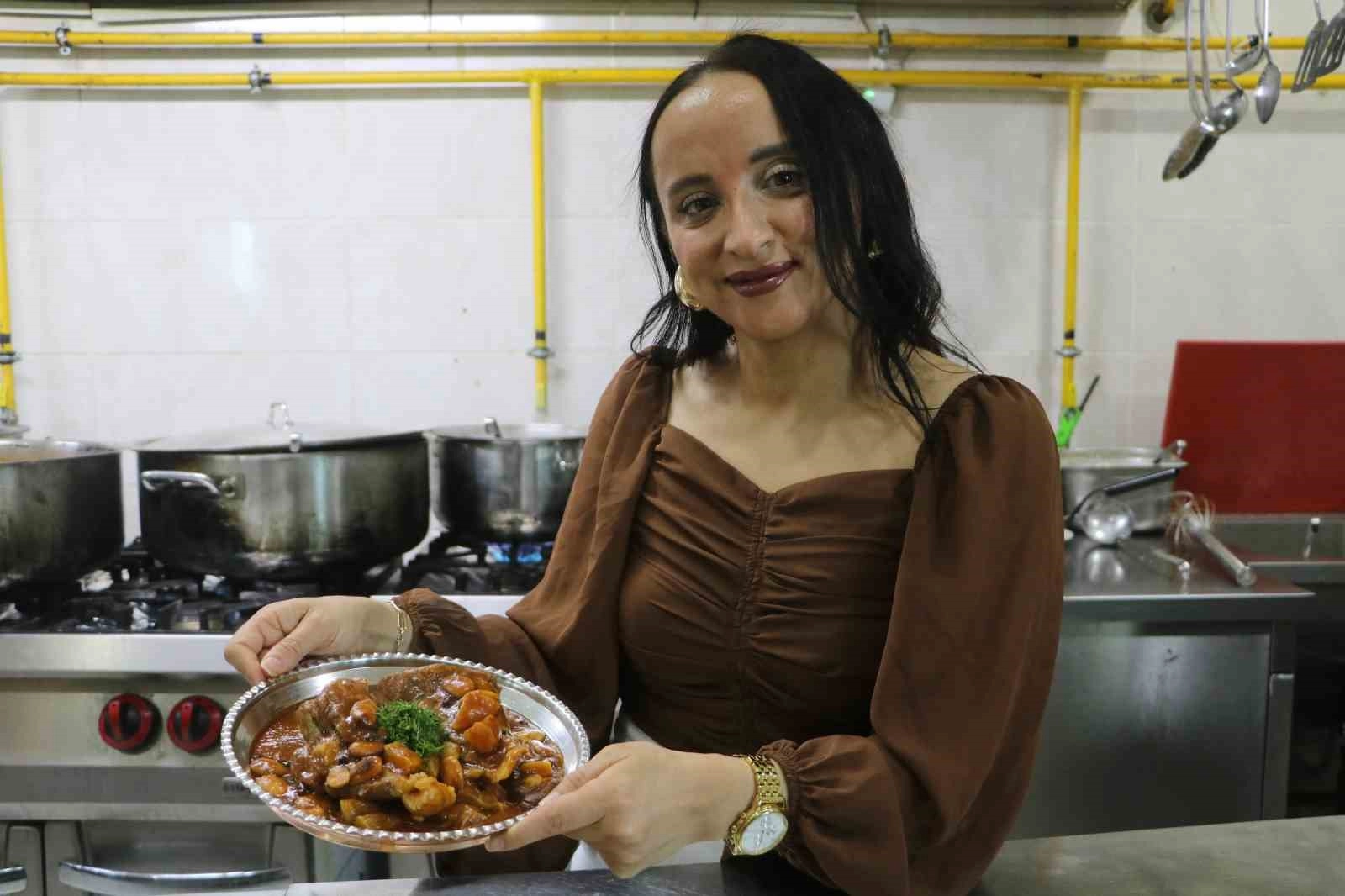 Hatay Gastronomi Evi'nde Kayısılı Gerdane büyük ilgi