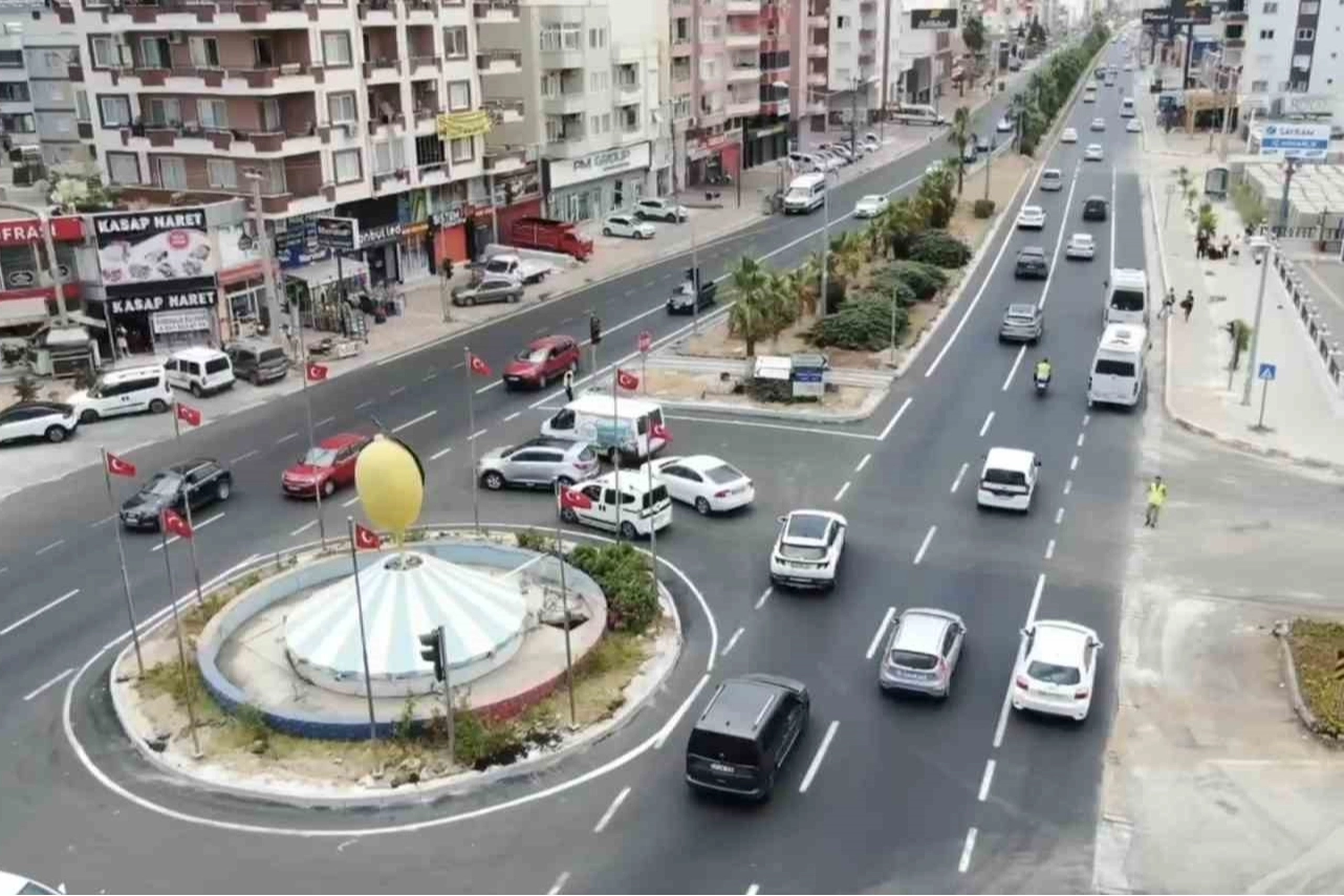 Sahiller dolup taştı, Mersin’de tatil beldelerinde trafik denetimleri sıklaştırıldı