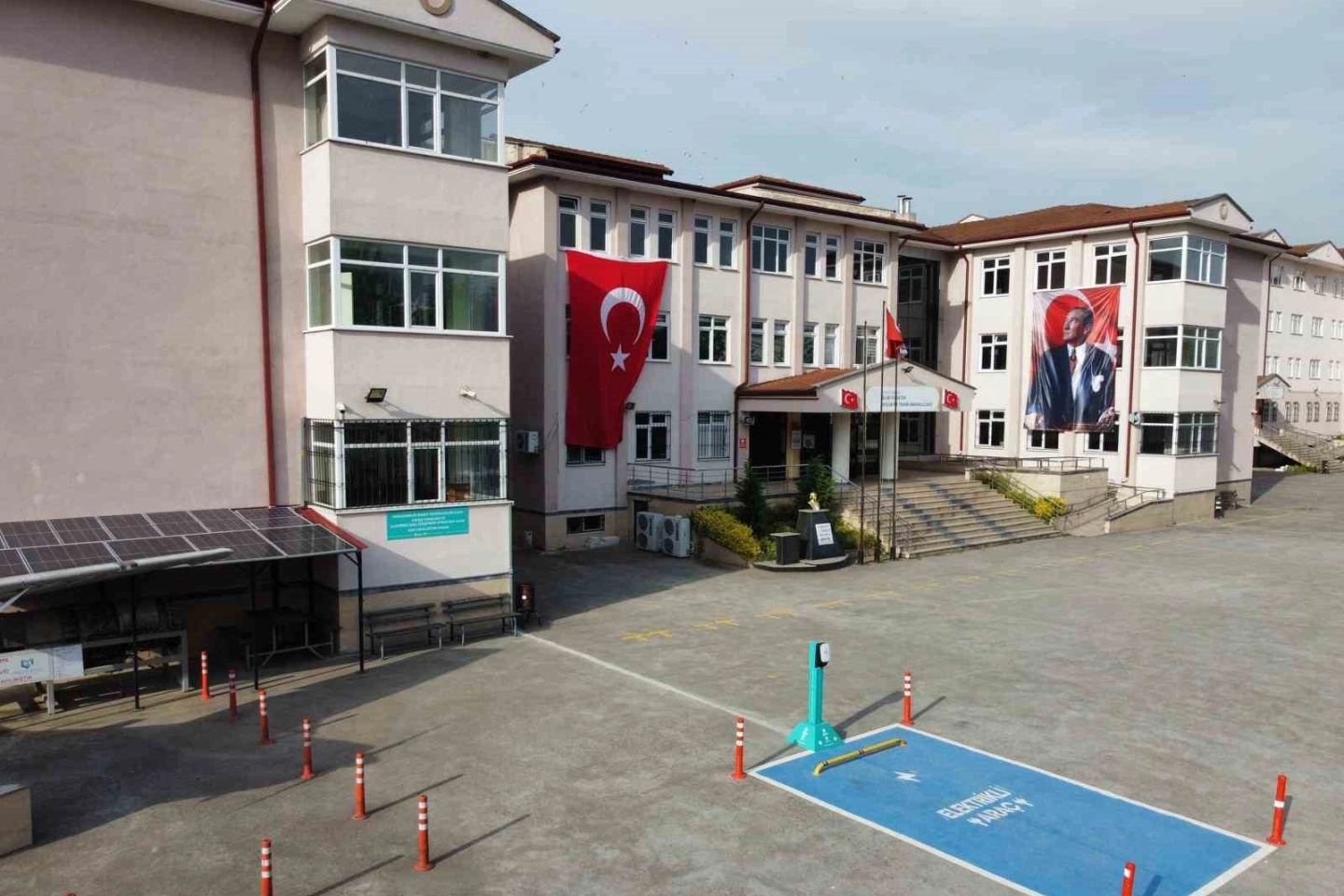 Meslek Lisesi Okulu'ndan örnek girişim