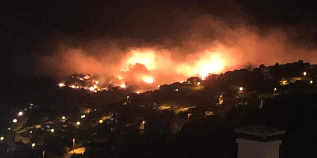 Yangın büyüyerek devam ediyor, yerleşim yerleri tehdit altında