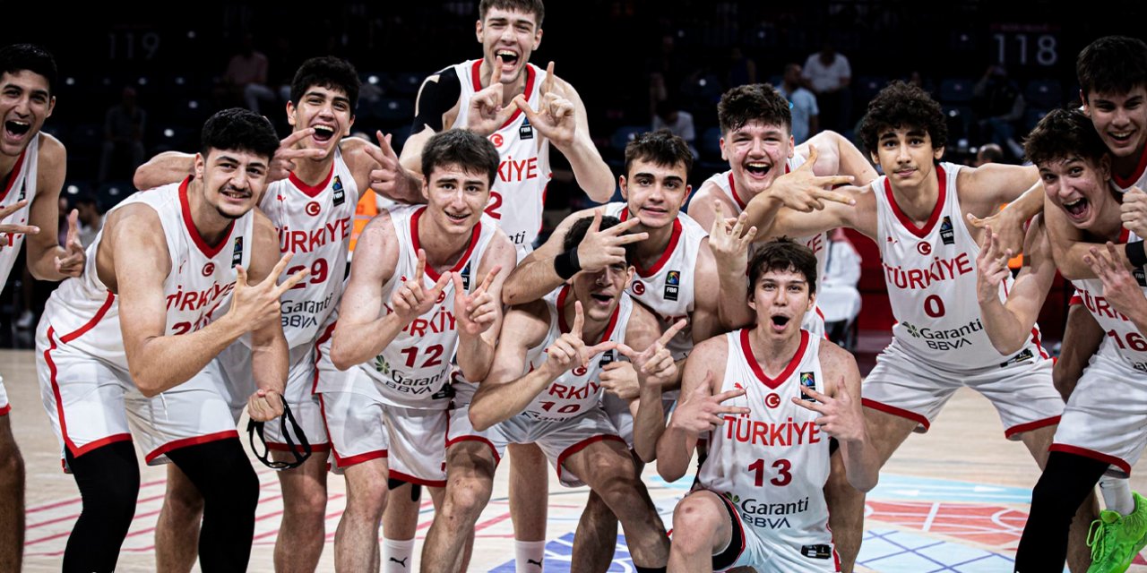 Türkiye  Erkek Basketbol Milli Takımı dünya üçüncüsü