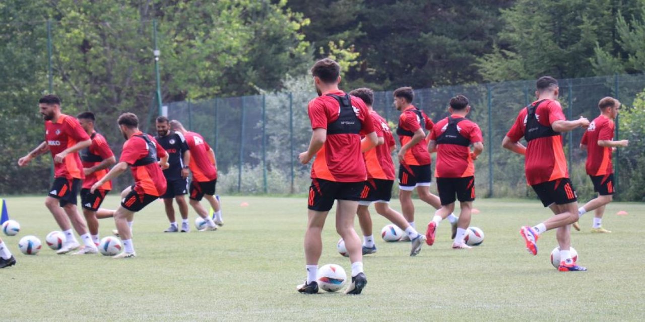 Gaziantep FK, Trendyol Süper Lig hazırlıklarına Bolu kampında devam etti