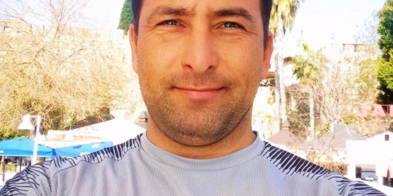 Futbol antrenörü Samet Özcan, halı saha maçı sonrası fenalaşıp hayatını kaybetti