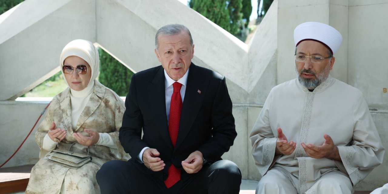 Cumhurbaşkanı, AKP Genel Başkanı Erdoğan: “15 Temmuz hain darbe girişimidir”