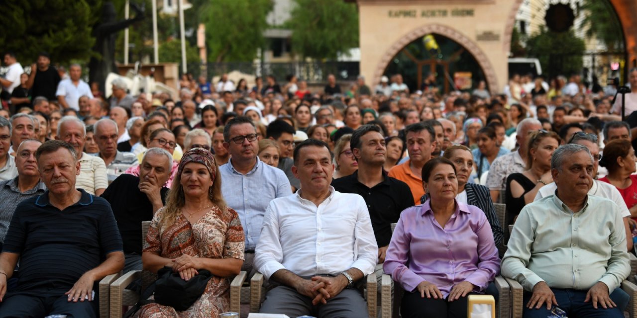 Yenişehir Belediye Başkanı Özyiğit, Mersin Cemevi’nde Aşure etkinliğine katıldı