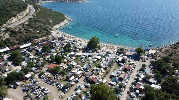 İzmir'de Karavan tatilci yoğunluğu