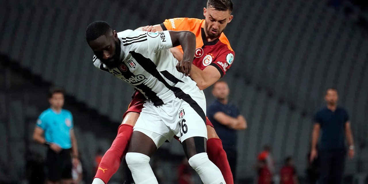 Beşiktaş, Galatasaray’ı 5-0 mağlup ederek kupayı aldı