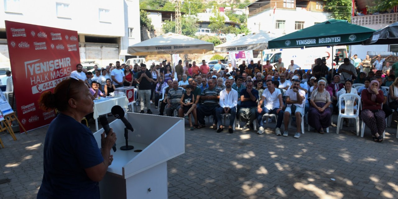 Yenişehir Belediyesi, mahalle toplantılarında halkı dinliyor