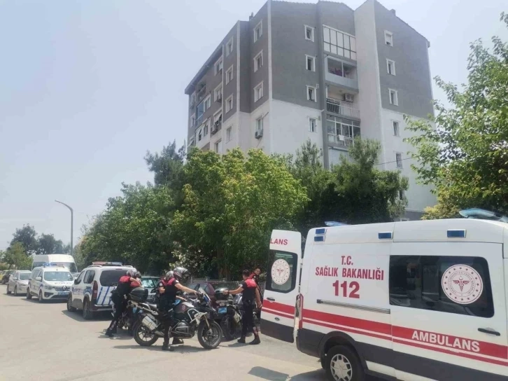 İzmir de 2 kişi borç tartışmasından öldürüldü