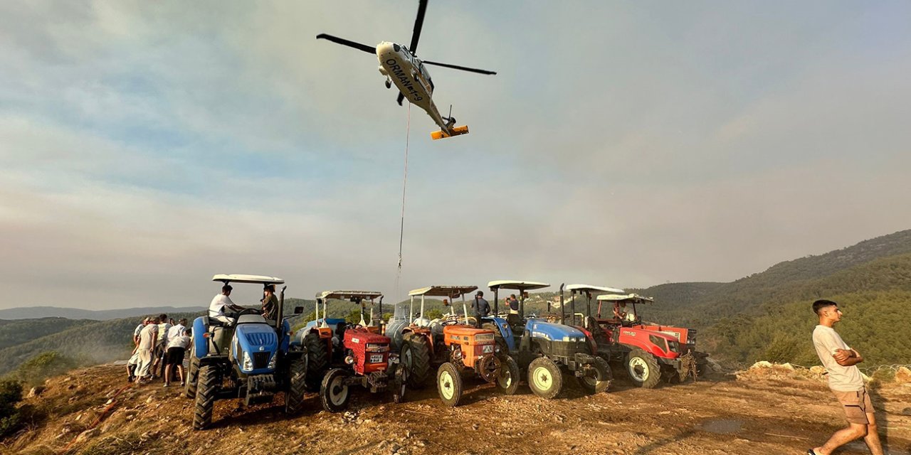 Halk seferber oldu Tankerlerle helikopterlere su taşıdılar