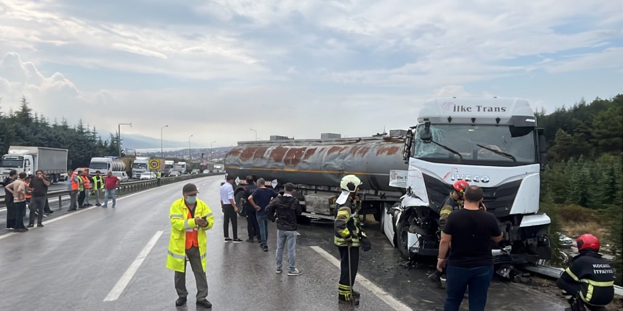 Zincirleme kaza, LPG yüklü tanker ağaçlık alana uçtu