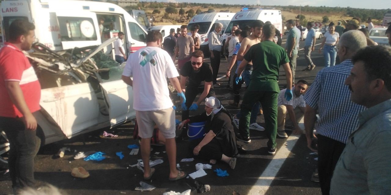 Gaziantep- Yavuzeli karayolunda kaza 1 ölü 7 yaralı var