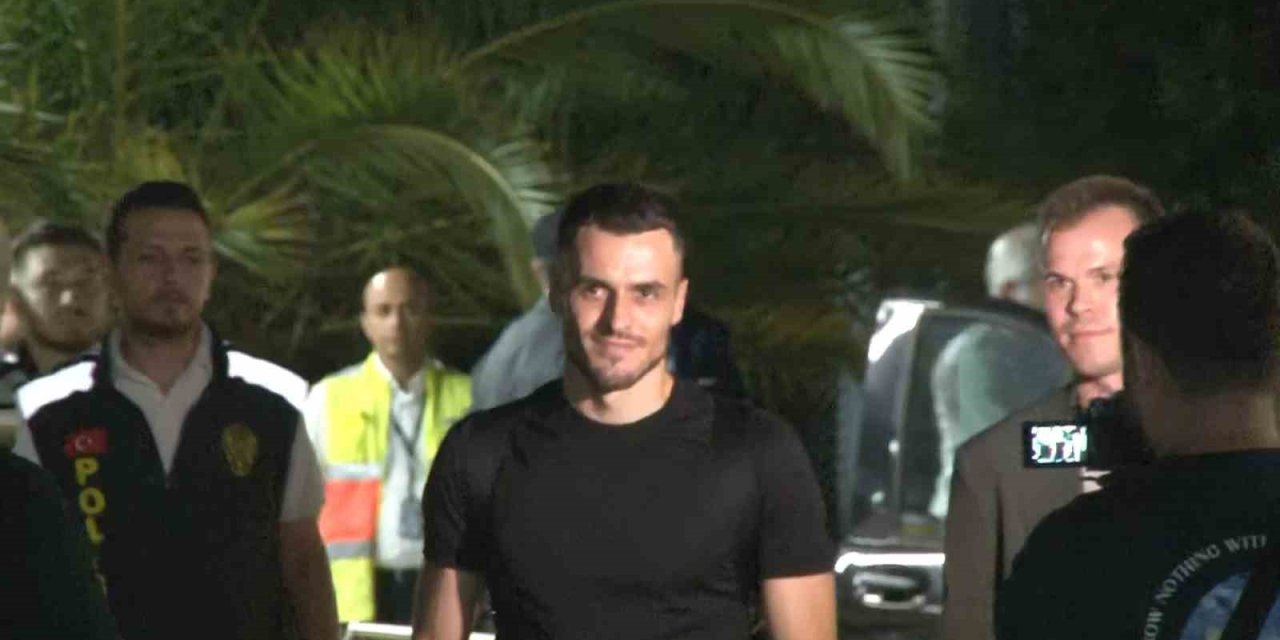 Fenerbahçe’nin yeni transferi Filip Kostic, İstanbul da