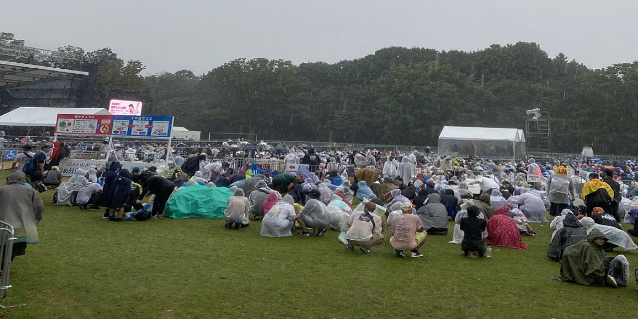 Konser alanına yıldırım düştü: 9 yaralı