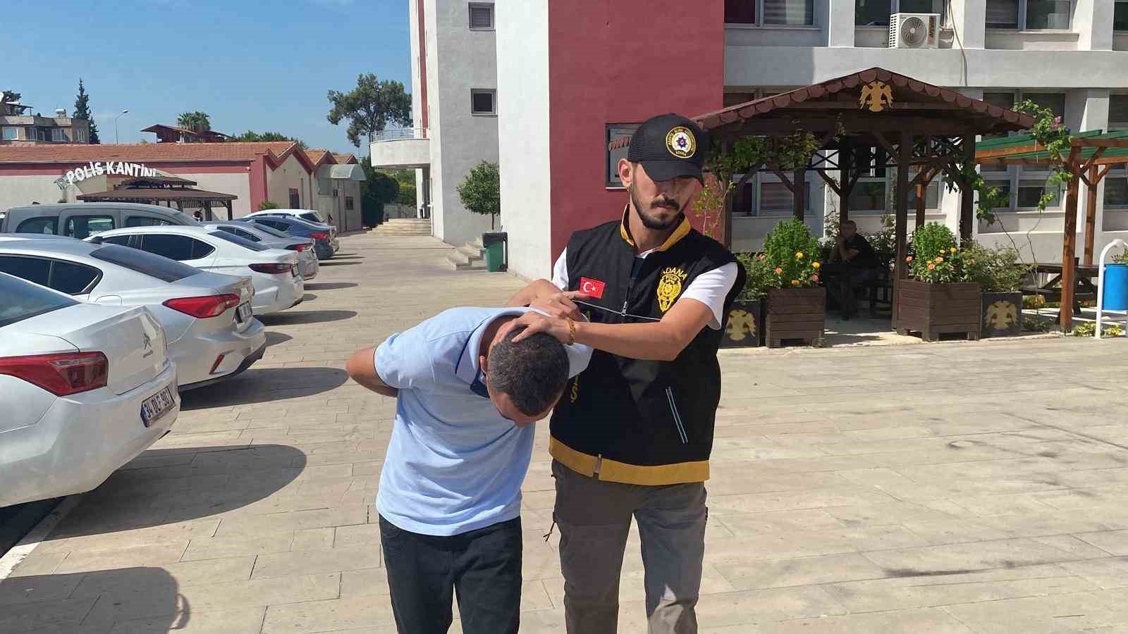 Adana da tartıştığı arkadaşını dövüp bıçaklayarak öldürdü