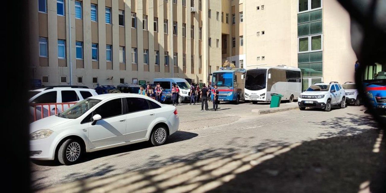 Diyarbakır'da Narin'in anne ve babası dahil 22 kişi adliyeye sevk edildi