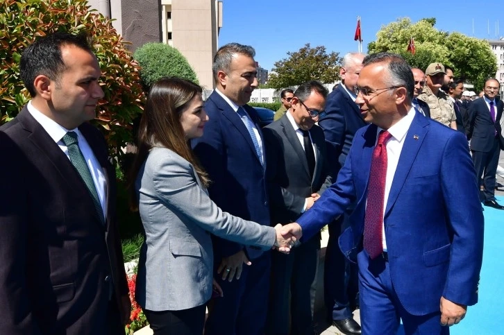 Gaziantep Valisi Kemal Çeber, göreve başladı