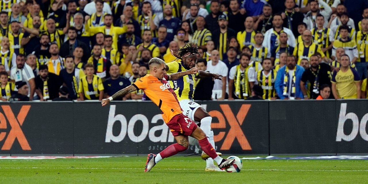 Derbi maçın galibi Galatasaray, Fenerbahçe'de üç puan kopardı